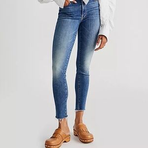 Mother Looker Ankle Fray Jeans Size 26